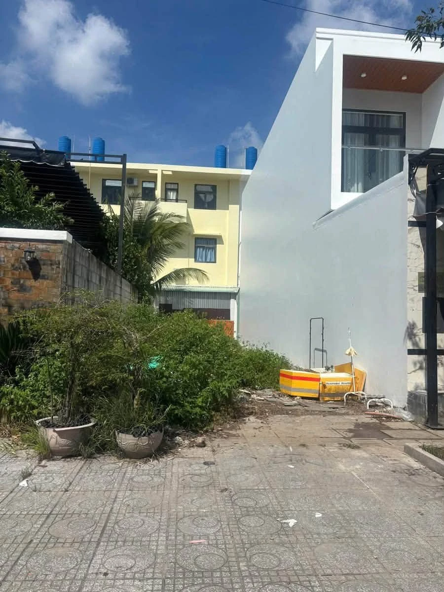 Bán đất nền mặt tiền 100m² Rạch Giá, An Giang - Ảnh 1