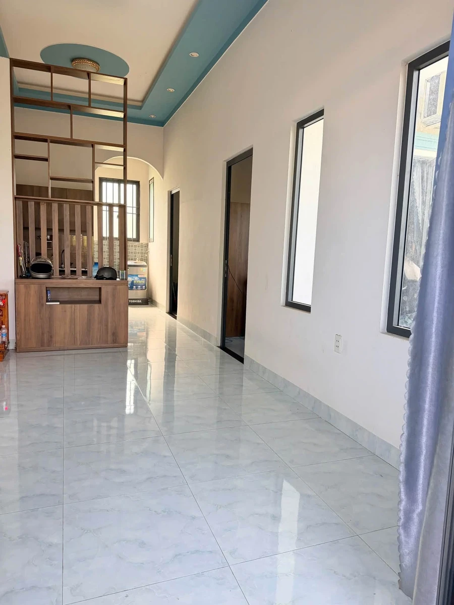 Bán nhà Tân Phú 72m² 2PN khoảng 800 triệu - Ảnh thu nhỏ 2