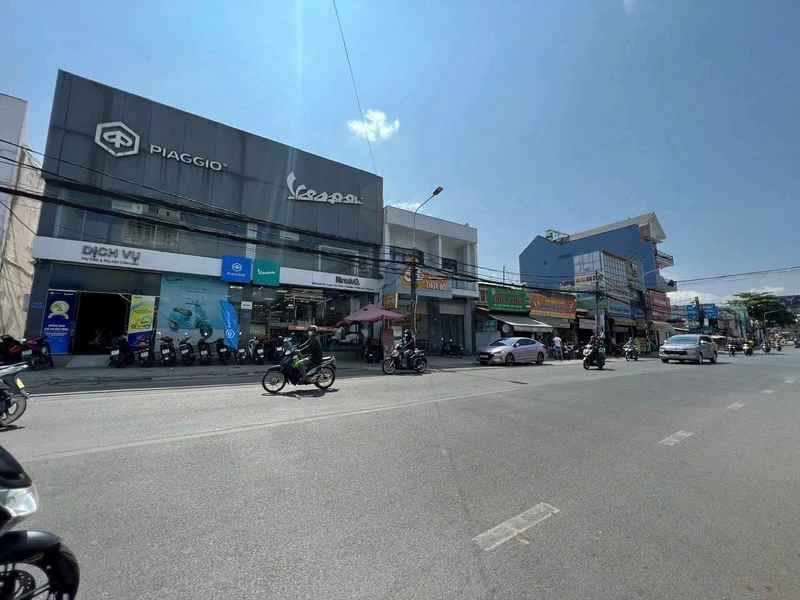 Bán lô đất 474m2 mặt tiền Phạm Văn Thuận, Bình Dương