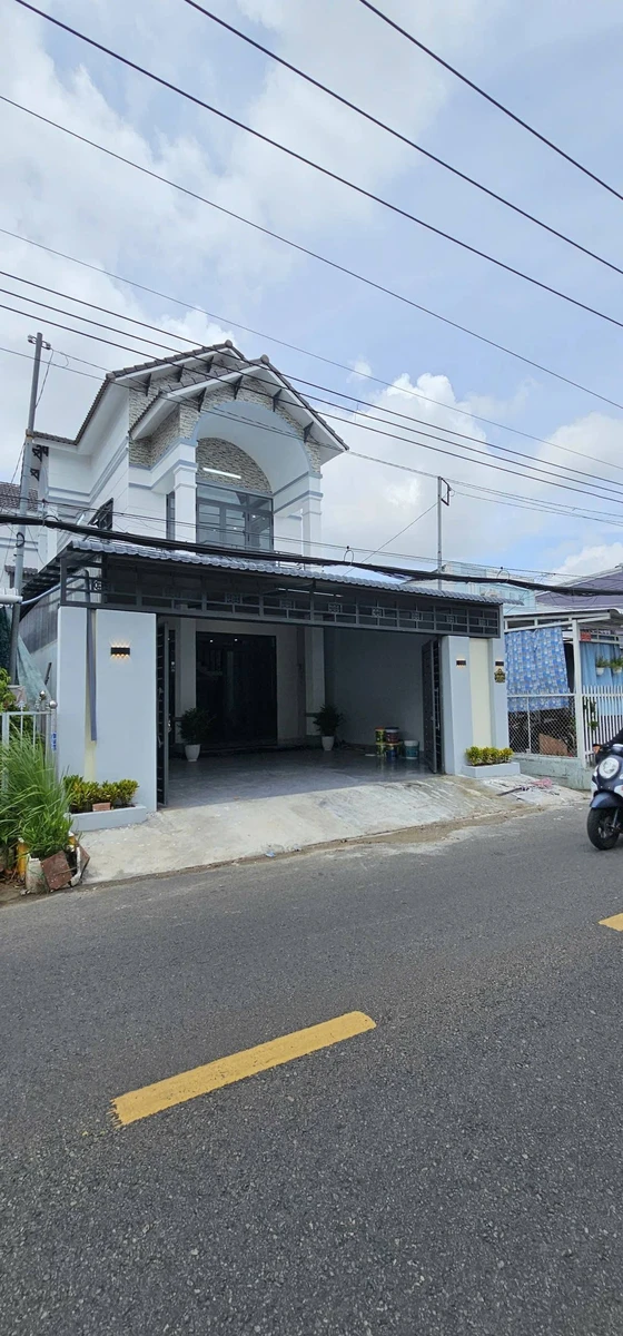 Bán nhà mặt tiền đường Trần Khánh Dư, sát chợ, 8x22m, 1 trệt 1 lầu, 3PN, giá 4,75 tỷ - Ảnh thu nhỏ 2
