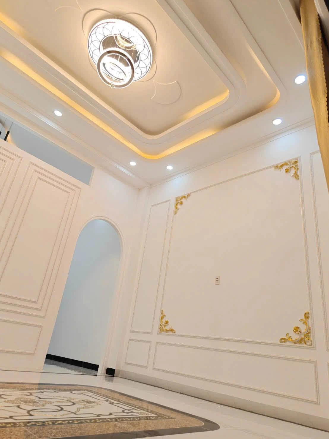 Bán nhà phố Tân Cổ Điển 140m² 3PN Bình Chánh - Ảnh 1
