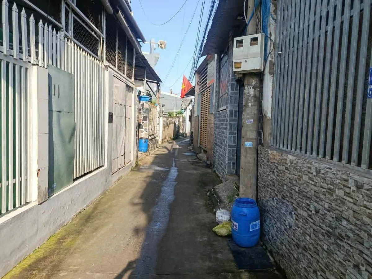 Bán nhà cấp 4 Phạm Ngũ Lão Dĩ An 33,8m² 2 tỷ 350 - Ảnh thu nhỏ 2