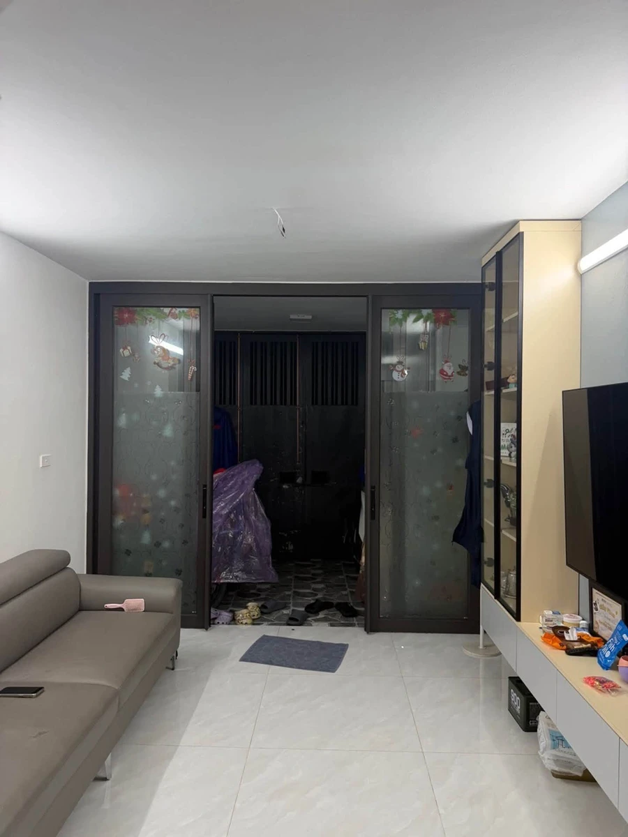 Bán nhà 4 tầng 43m² đường Trường Chinh, ô tô đỗ cổng - Ảnh thu nhỏ 4