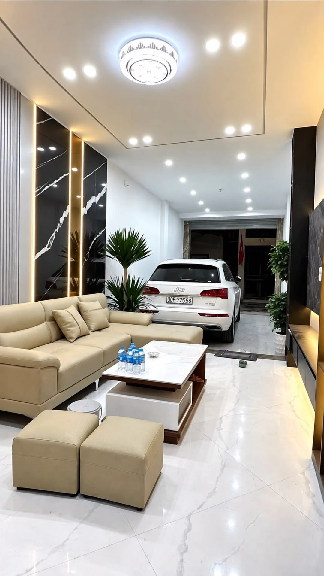 Bán nhà phố Việt Hưng Long Biên 100m² 5 tầng thang máy - Ảnh 1