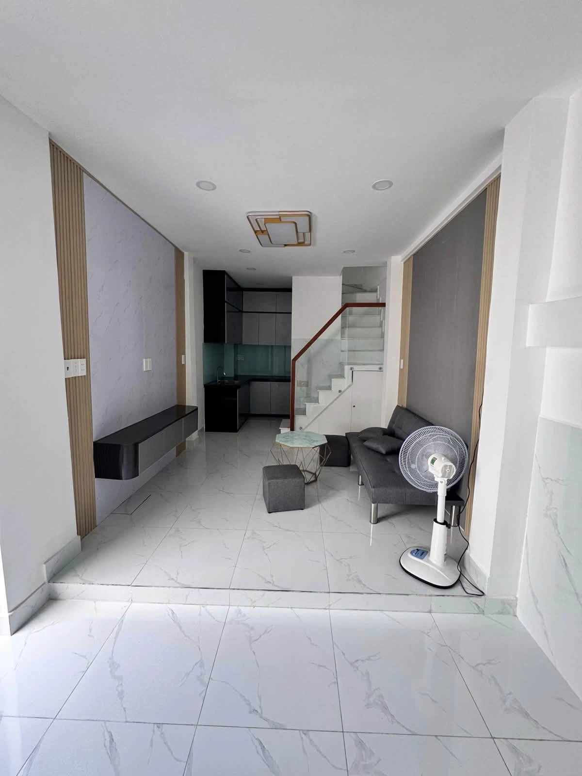 Bán nhà 3 tầng mới 45m² sàn hẻm Lạc Long Quân, Quận 11 giá 3,79 tỷ - Ảnh 1