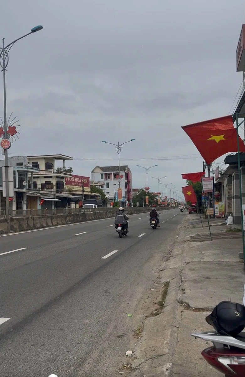 Nhà 2 tầng mặt tiền Nguyễn Huệ 165m² 3 tỷ - Ảnh thu nhỏ 3