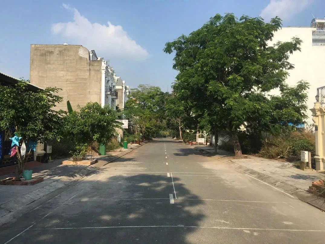Bán đất 100m2 sổ đỏ giá 850 triệu gần QL51 - Ảnh 1