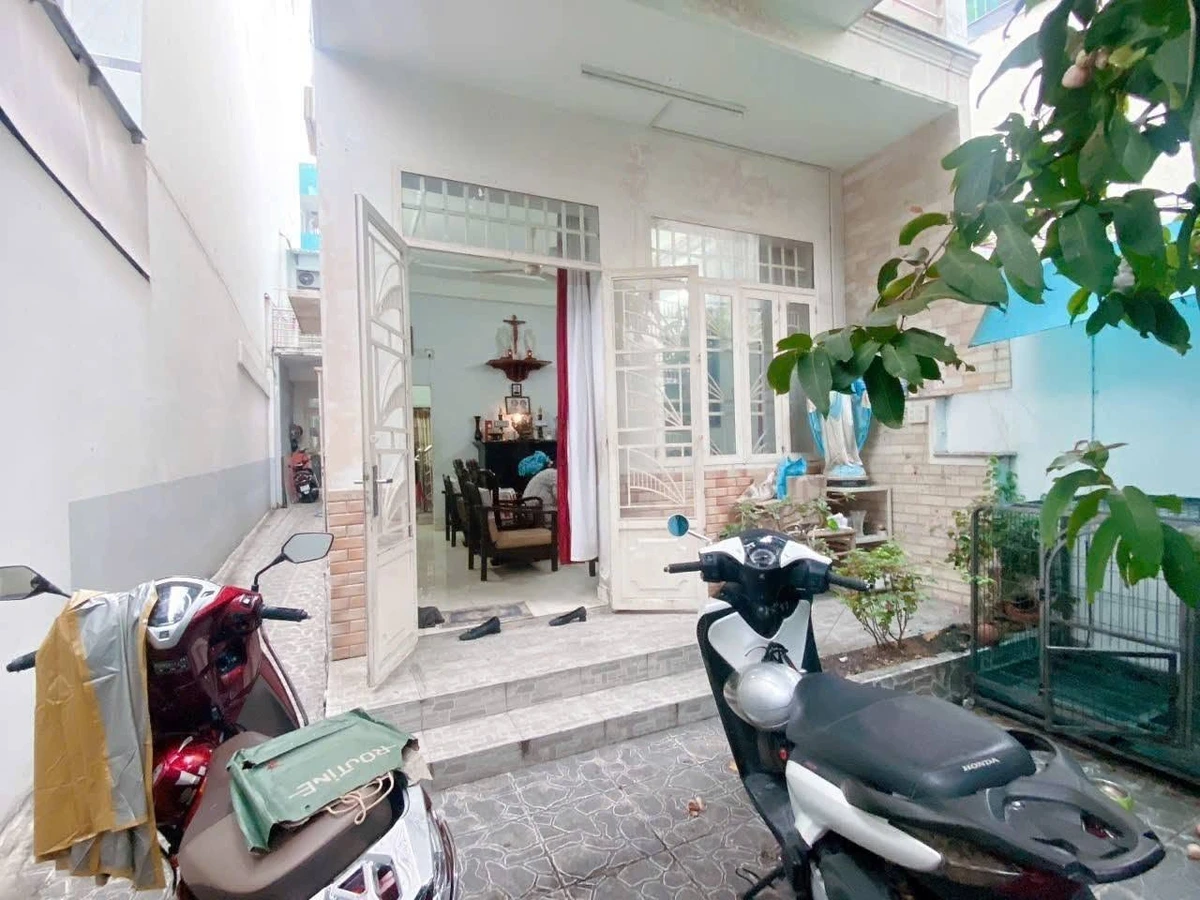 Bán nhà Quận 10 Cách Mạng Tháng 8, 136m², 15.99 tỷ - Ảnh thu nhỏ 3