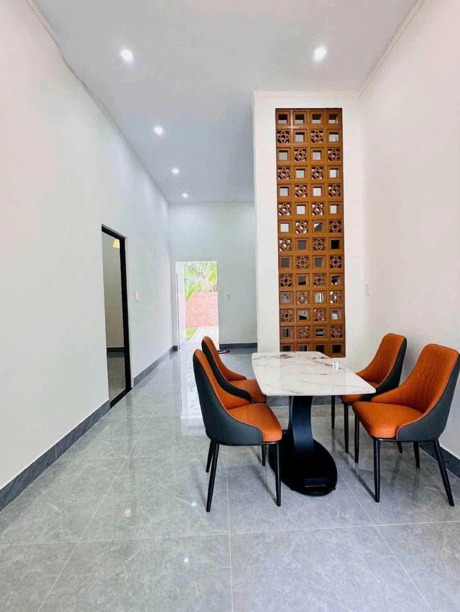 Bán nhà hẻm 43-45 Phạm Hùng, Hòa Thành, Tây Ninh, 3 phòng ngủ, giá 1,79 tỷ - Ảnh thu nhỏ 5
