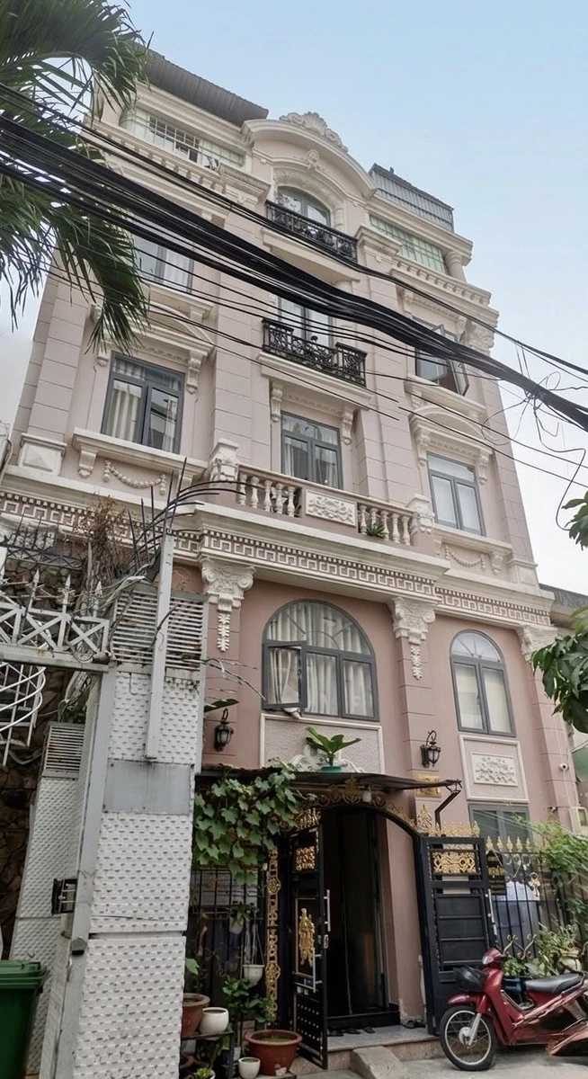 Bán khách sạn 5 tầng 9 phòng Quận 3, 70m2, 25 tỷ - Ảnh 1