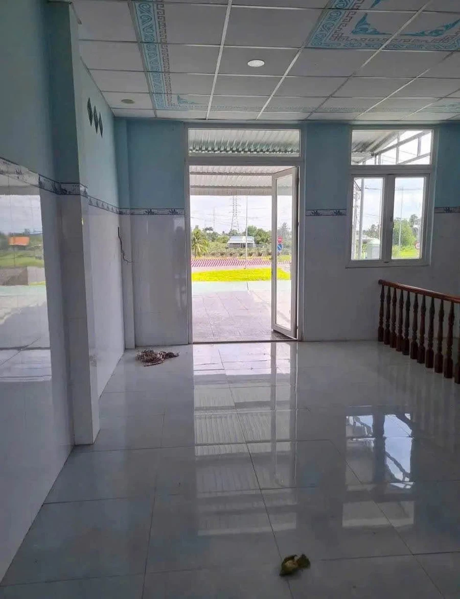 Nhà mặt tiền 1 trệt 1 lầu 141m² giá 2,4 tỷ Tân An - Ảnh thu nhỏ 3