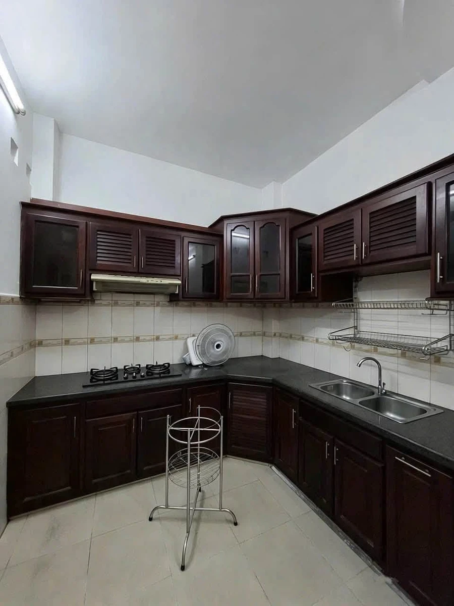 Bán nhà 2 tầng 52m² hẻm ô tô Hoàng Hoa Thám, Bình Thạnh - Ảnh thu nhỏ 2