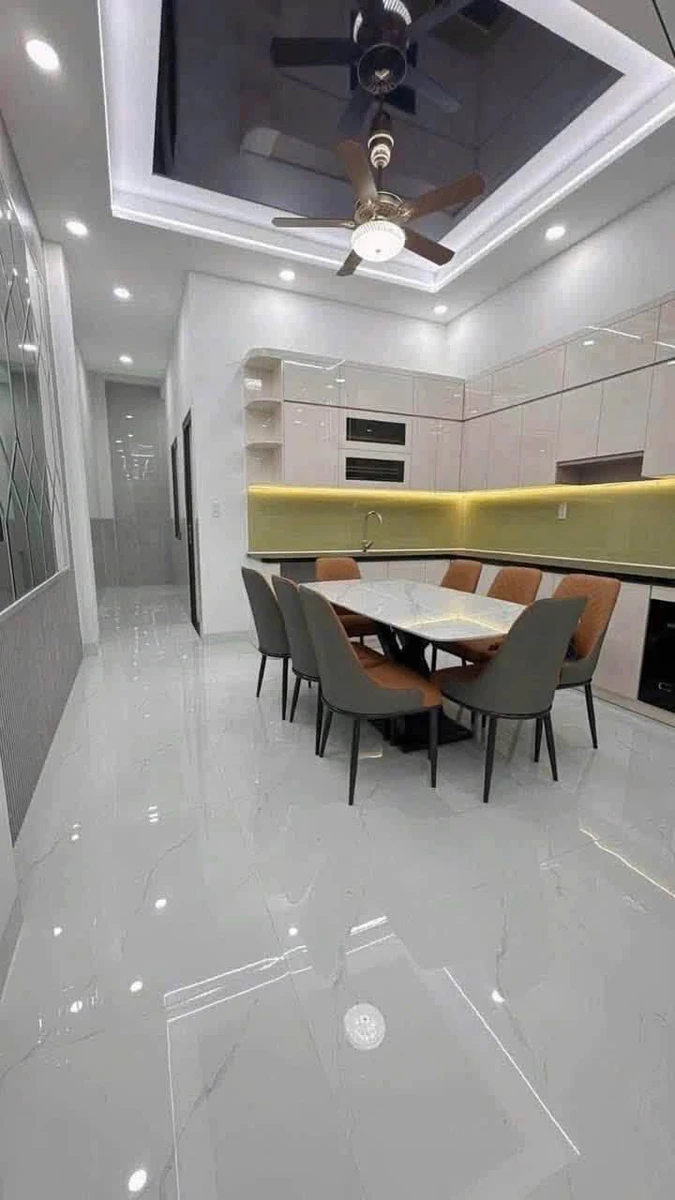Bán nhà mới xây 1 trệt 2 lầu 4PN full nội thất, đất 103m² tại Đông Hòa, TPHCM - Ảnh thu nhỏ 3