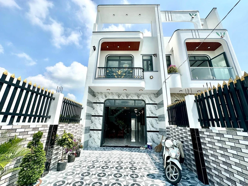 Bán nhà 1 trệt 1 lầu mặt tiền nhựa Mỹ Lộc - Phước Hậu, Cần Giuộc 5x27.7m giá 3,5 tỷ