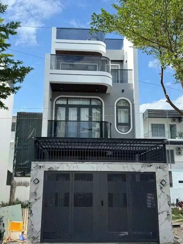 Bán nhà 3 tầng 100m², 3 PN, Mỹ Gia, Nha Trang