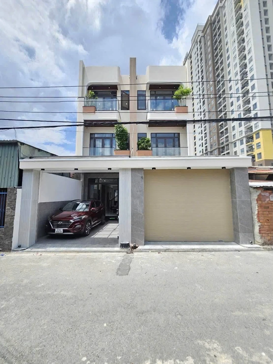 Bán nhà 1 trệt 2 lầu 137,5m² gần Làng Đại học Quốc gia, P. Đông Hòa, giá 8,2 tỷ - Ảnh 1