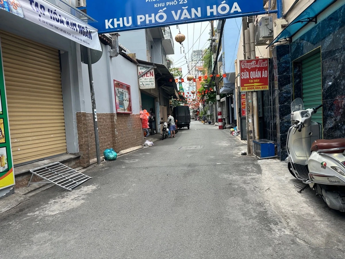 Bán nhà 2 tầng hẻm xe hơi 46m2 gần chợ Bà Hoa, Bàu Cát, Tân Bình - 3,6 tỷ - Ảnh 1