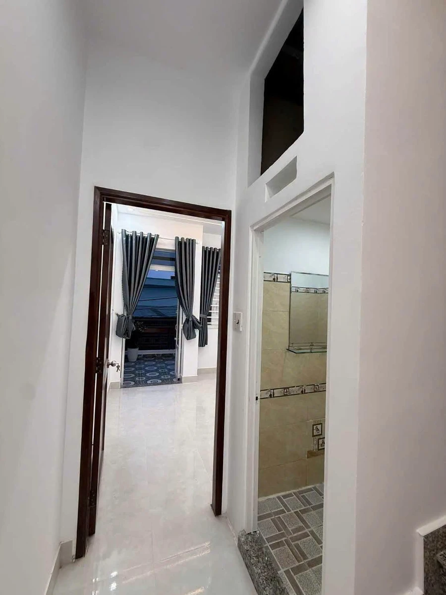 Bán nhà mặt tiền 41m² 4PN 3WC Bình Chánh - Ảnh thu nhỏ 3
