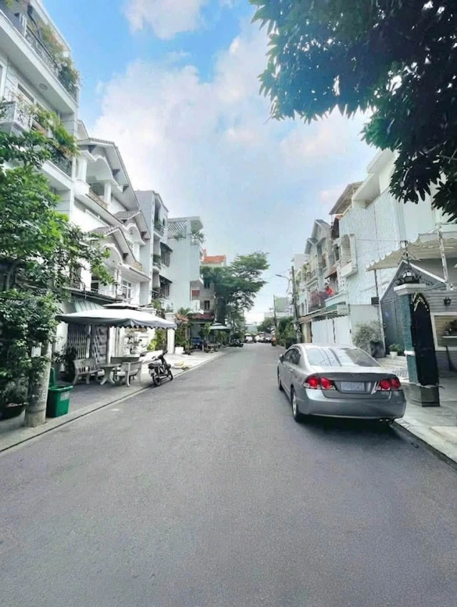 Bán biệt thự 108m2 6 tầng 5PN hẻm ô tô sát đường Thoại Ngọc Hầu, Tân Phú - Ảnh 1