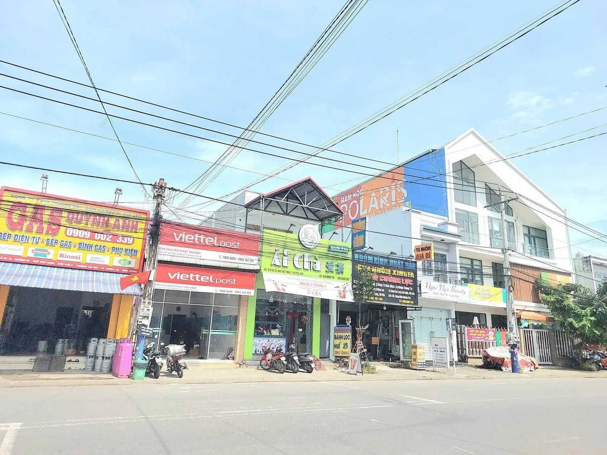 Bán nhà mặt tiền D1 VSIP1 100m² 2PN giá 7.167 tỷ - Ảnh thu nhỏ 3