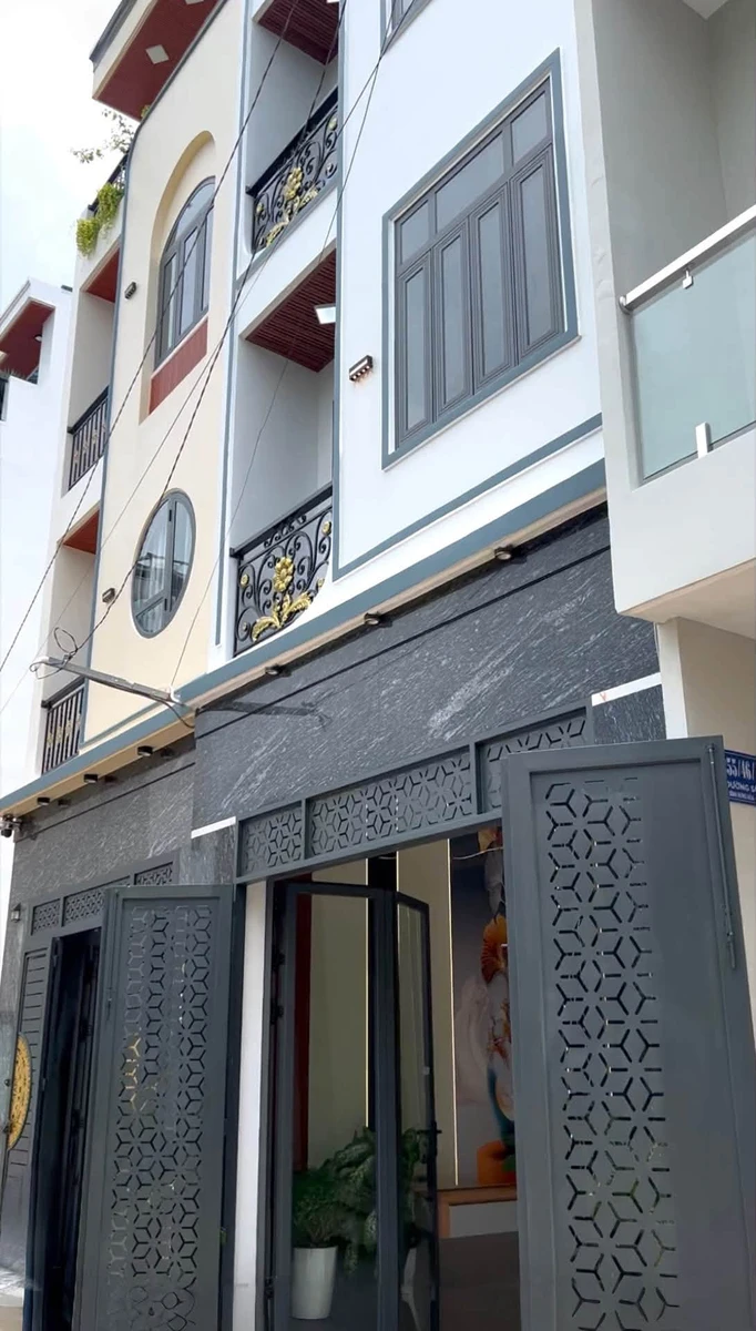 Bán nhà hẻm ô tô 51m2, 5PN, tặng full nội thất, gần Aeon Tân Phú, Bình Tân - Ảnh thu nhỏ 2