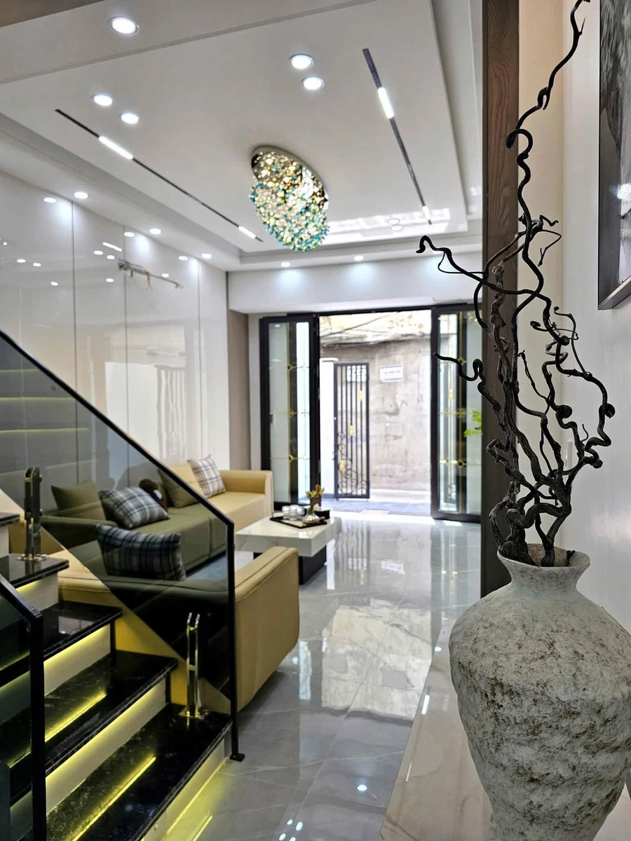 Bán nhà phố 50m² 4 tầng, 4 phòng ngủ, Chợ Hàng, Quận 12 - Ảnh thu nhỏ 3