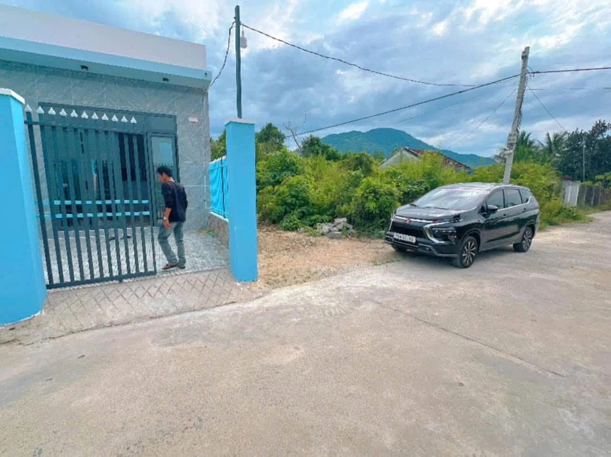 Bán nhà mới xây 100m² 2 phòng ngủ Diên Khánh - Ảnh 1