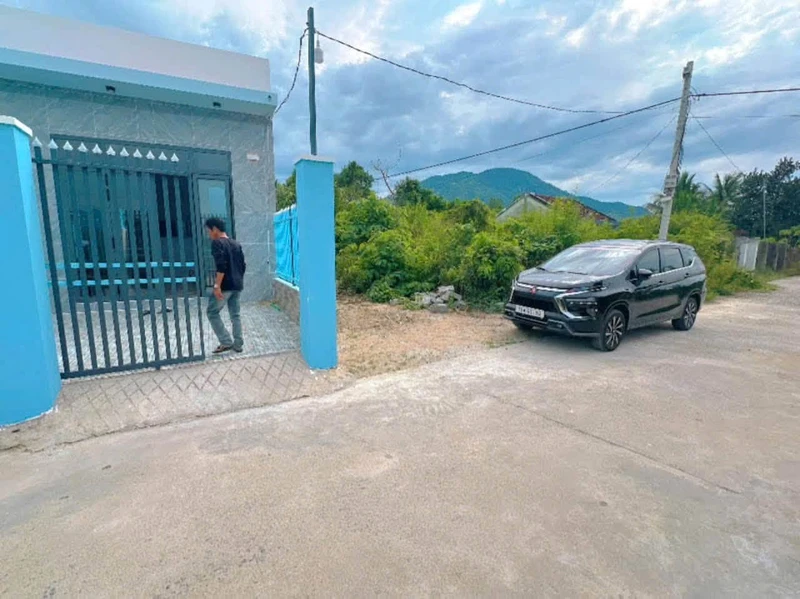 Bán nhà mới xây 100m² 2 phòng ngủ Diên Khánh