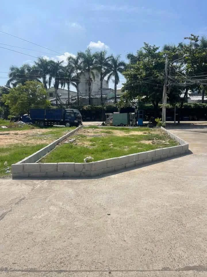 Bán lô góc 3 mặt tiền 105 m² Phú Yên 3 tỷ 990 - Ảnh thu nhỏ 3