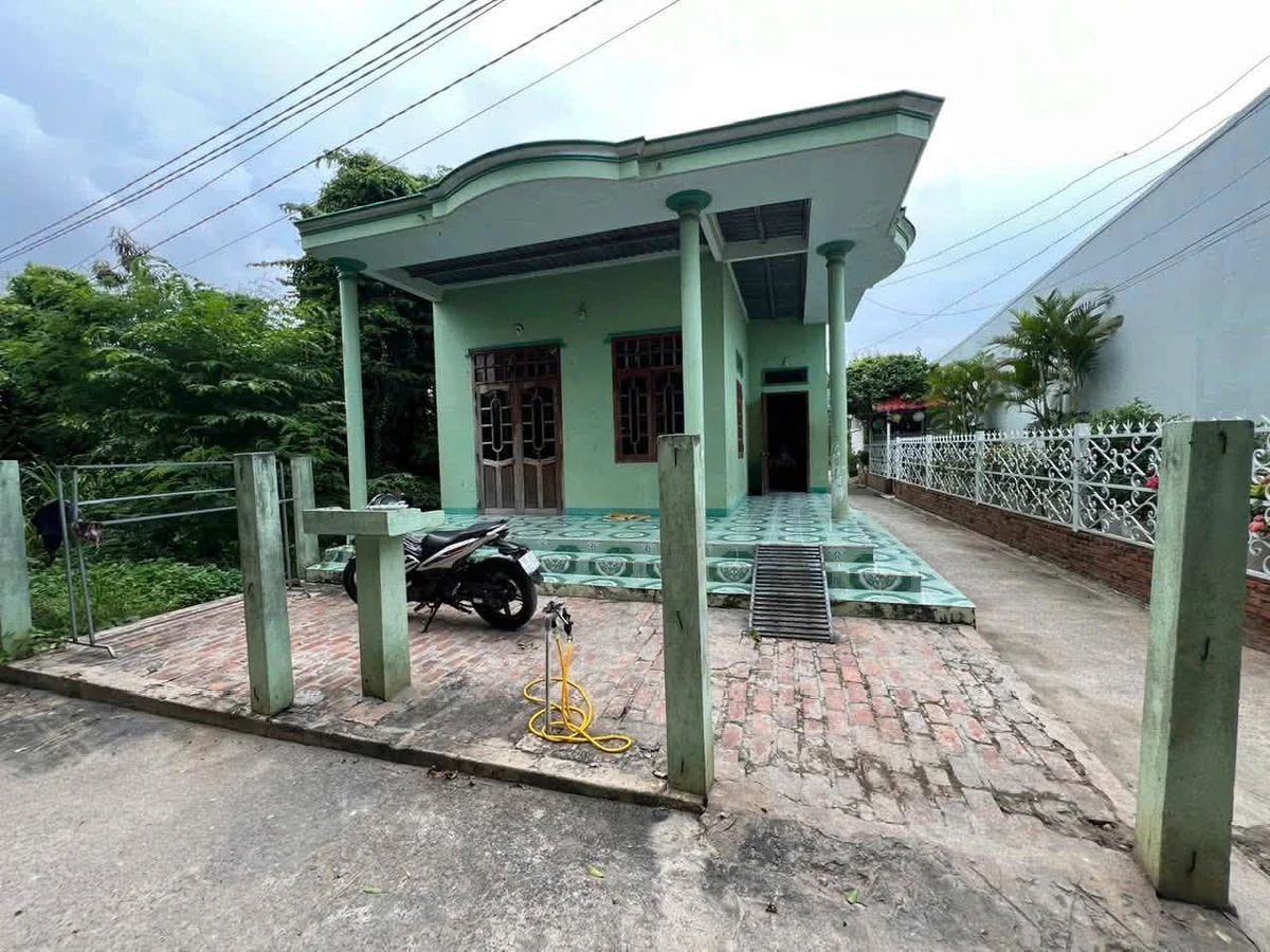 Nhà bán 2 mặt tiền 100m² Phan Thiết 800 triệu - Ảnh thu nhỏ 3