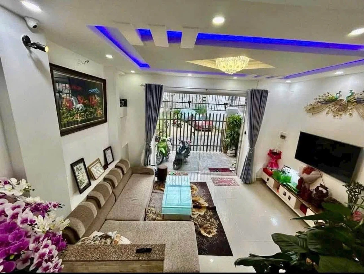 Bán nhà 3 tầng 4 phòng 335m² gần ĐH Đà Lạt 7 tỷ - Ảnh thu nhỏ 2