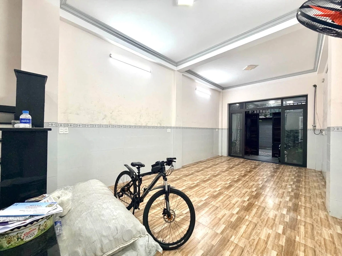 Bán nhà 1 trệt 3 lầu 73m2 gần Aeon Mall Tân Phú, giá khoảng 7 tỷ - Ảnh thu nhỏ 4