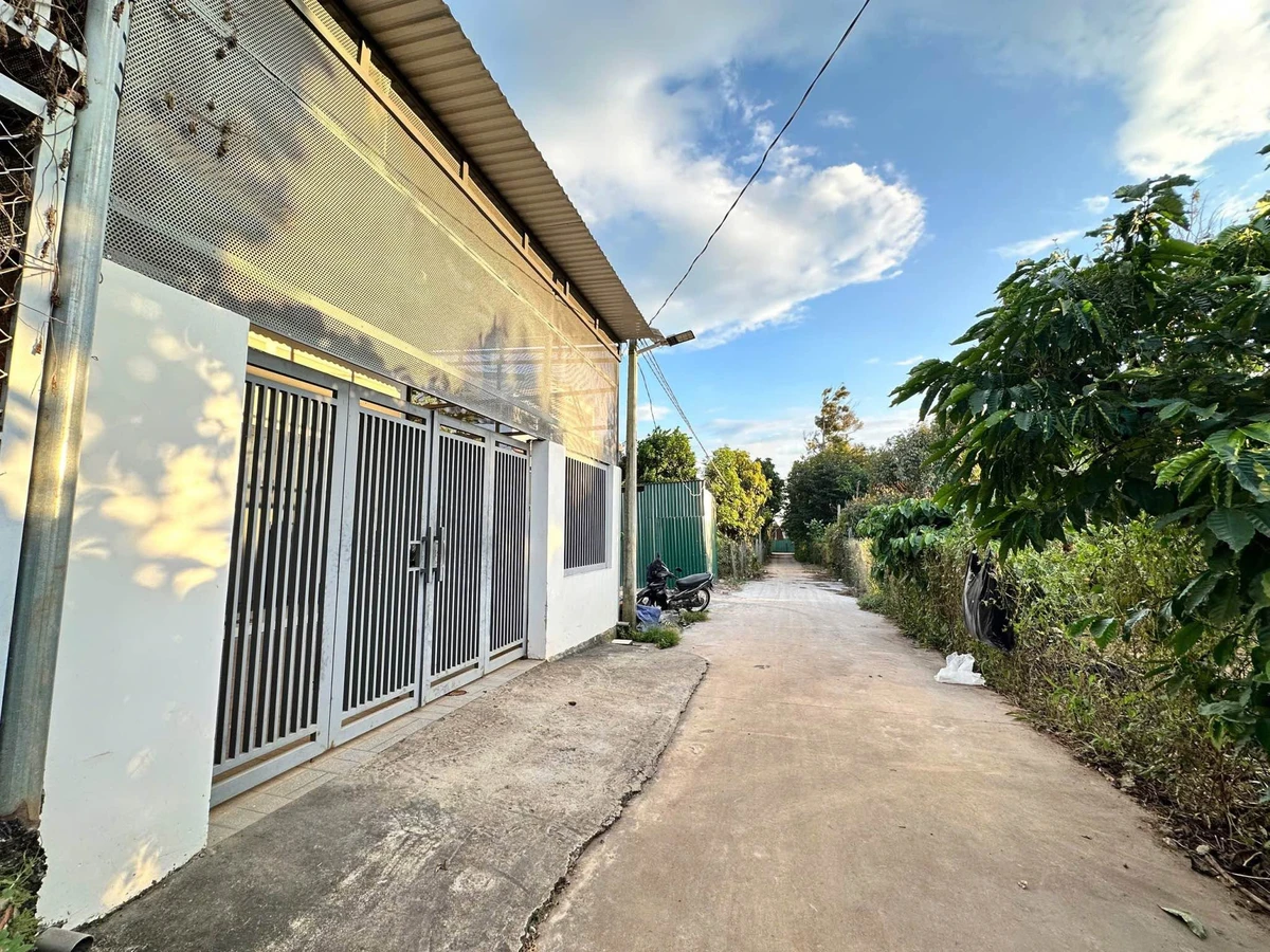 Bán nhà 3 phòng 150m² Tân An, Bình Chánh chỉ 2 tỷ 150 - Ảnh 1