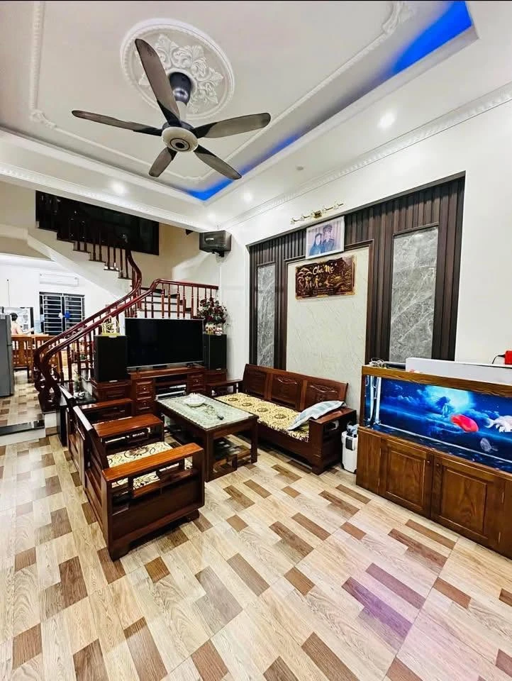 Bán nhà 4 tầng mặt phố 50m² Phường Thành Đông 4.1 tỷ - Ảnh 1