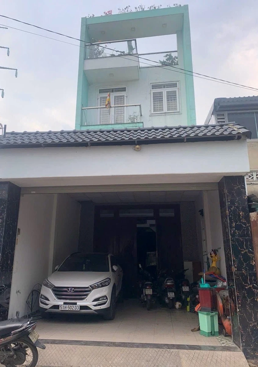 Bán nhà 1 trệt 3 lầu 5.2x20m, 4PN, gần QL1A Tô Ngọc Vân, giá 6.8 tỷ - Ảnh thu nhỏ 5