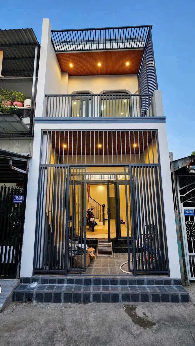 Bán nhà mới 1 trệt 1 lầu 3 PN 55.5m² Rạch Giá - Ảnh 1