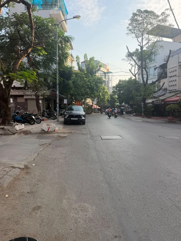 Bán nhà mặt ngõ Trần Nguyên Hãn 55m2, 3.5 tỷ