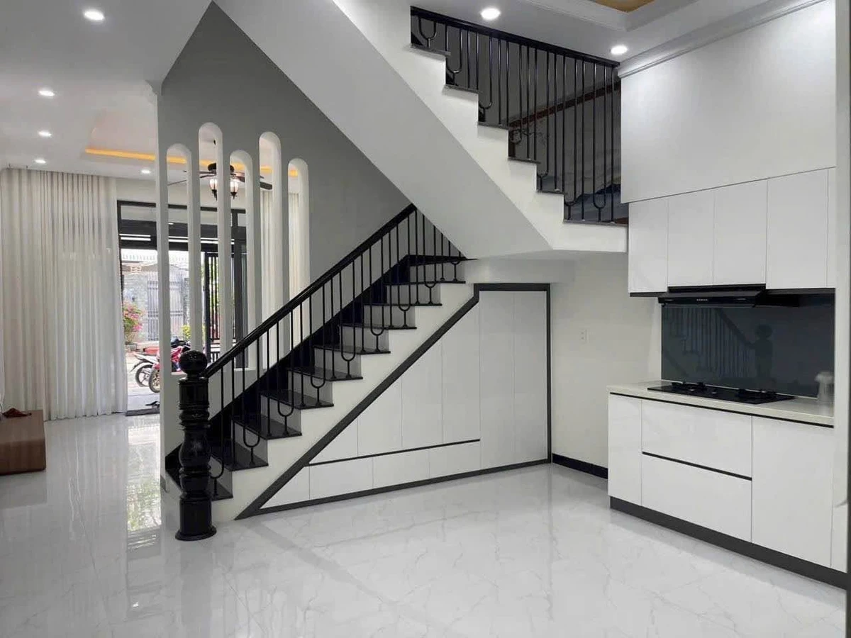 Nhà 1 trệt 2 lầu 92m² Long Toàn Bà Rịa 5 tỷ - Ảnh thu nhỏ 3
