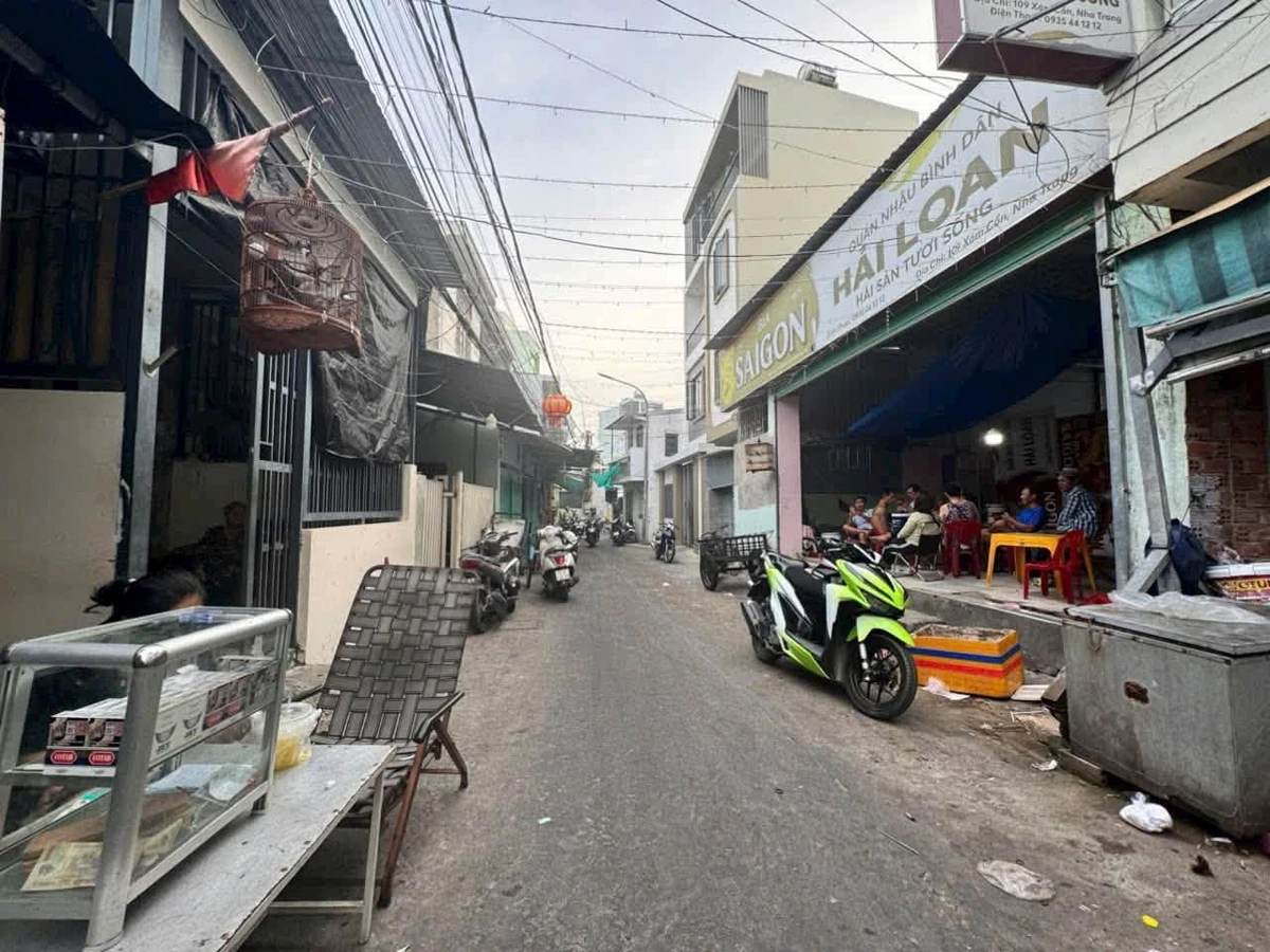 Bán nhà mặt tiền kinh doanh gần biển Nha Trang 32.9m² - Ảnh thu nhỏ 2