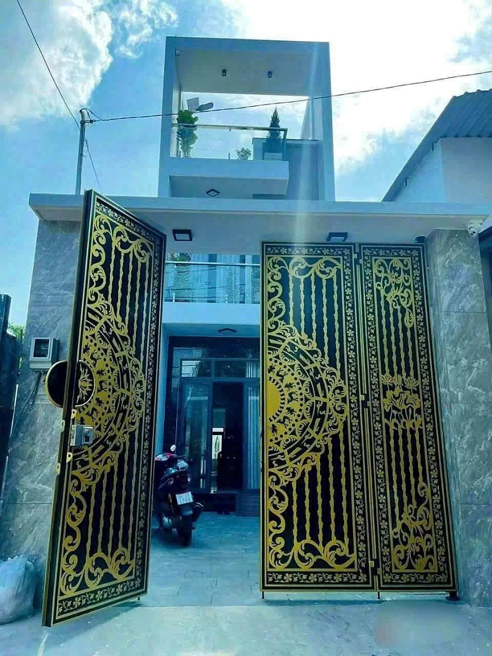 Bán nhà mặt tiền 3 tầng 106m² đường 4 Linh Tây, Thủ Đức giá 9,8 tỷ - Ảnh 1
