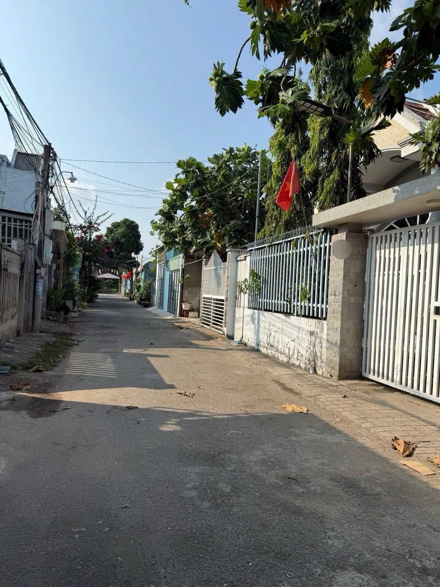 Bán lô đất 182m² sổ riêng gần chợ Phường 12 Quận 11 - Ảnh 1