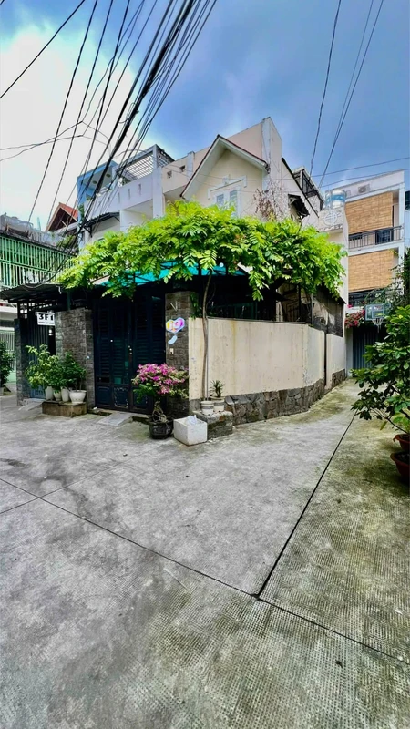 Bán nhà 2 tầng 60m2 gần chợ Bà Chiểu, Quận 4