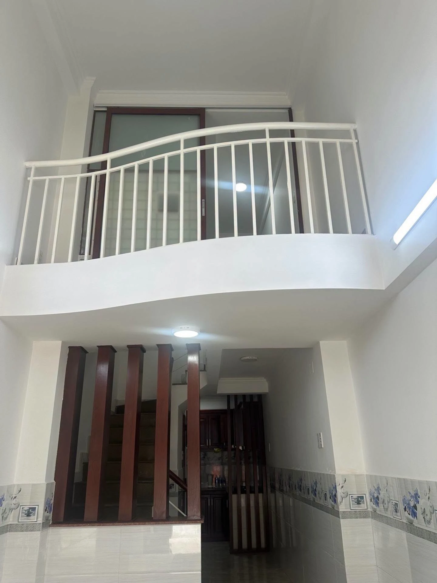 Bán nhà 4 tầng mặt tiền Nguyễn Trãi Quận 1, 23m², 10,8 tỷ - Ảnh 1