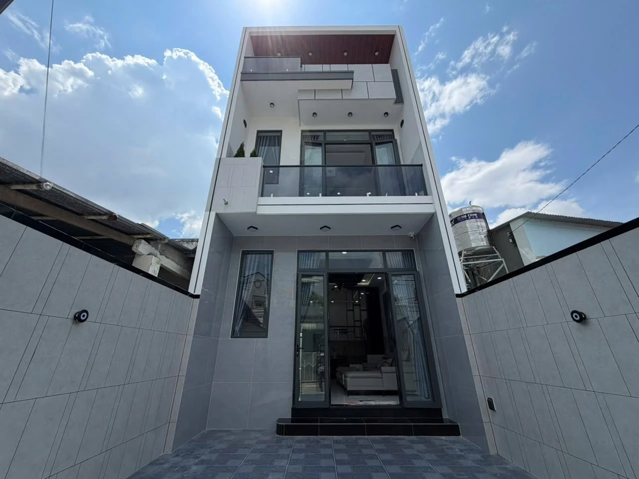 Bán nhà lầu 3 PN, 4 WC, 111.7m² tại Tây Ninh, 3.25 tỷ - Ảnh 1