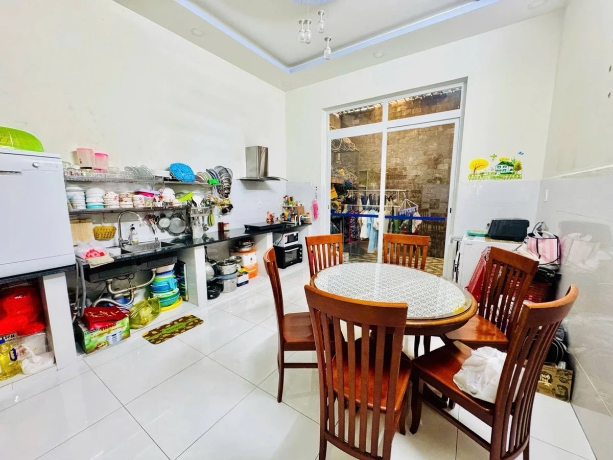 Bán nhà 1 trệt 3 lầu 96m2 (4x24) đường Bình Đông, Quận 8, giá 7,6 tỷ - Ảnh thu nhỏ 4