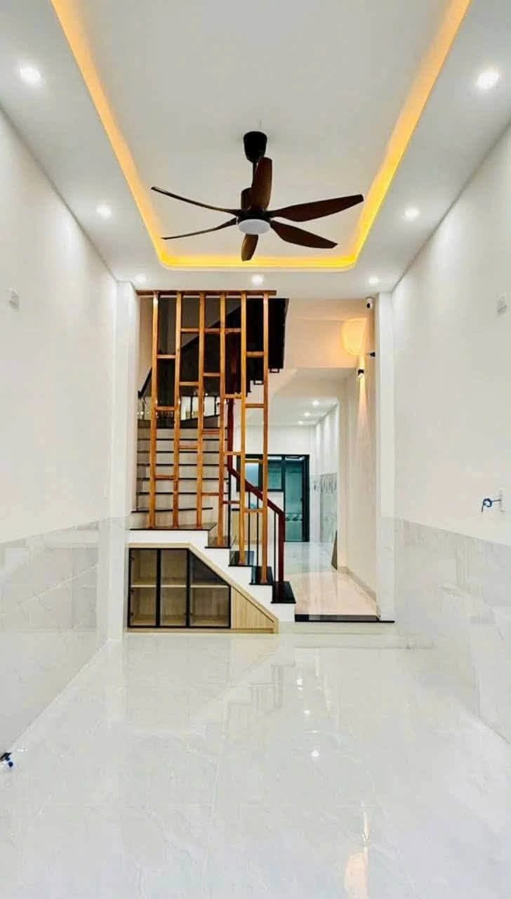 Bán nhà 3 tầng 41m2, 3PN 3WC, đường nội bộ ô tô tại Ngô Mây, Quy Nhơn - Ảnh 1