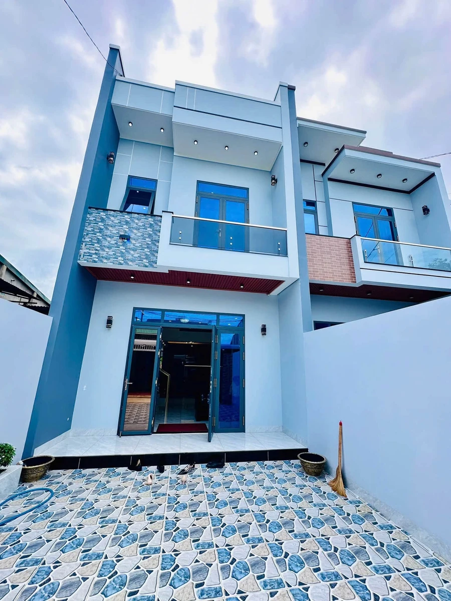Bán nhà phố sân vườn 150m² Buôn Mã Thuột, giá 3,7 tỷ - Ảnh 1