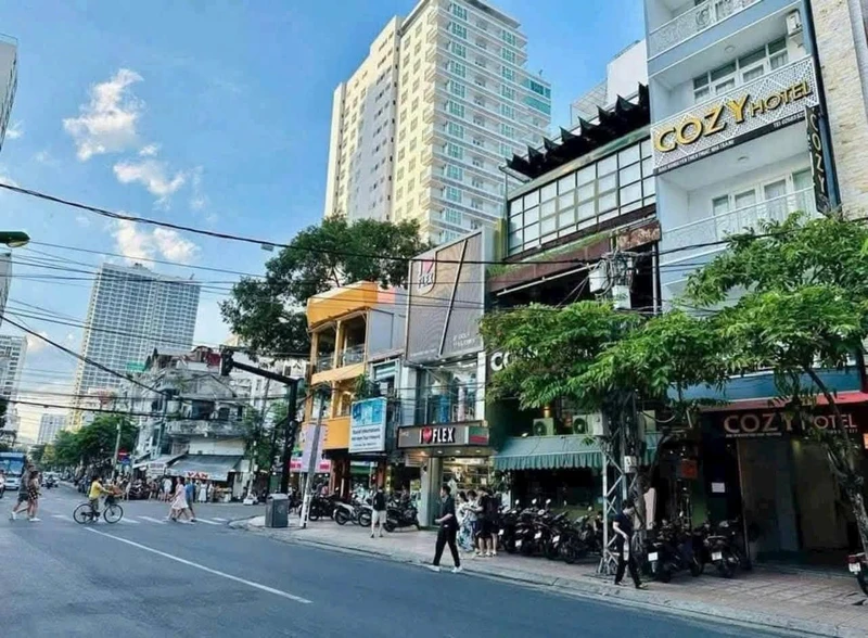 Bán nhà 7 tầng mặt tiền Nguyễn Thiện Thuật Nha Trang 64m2