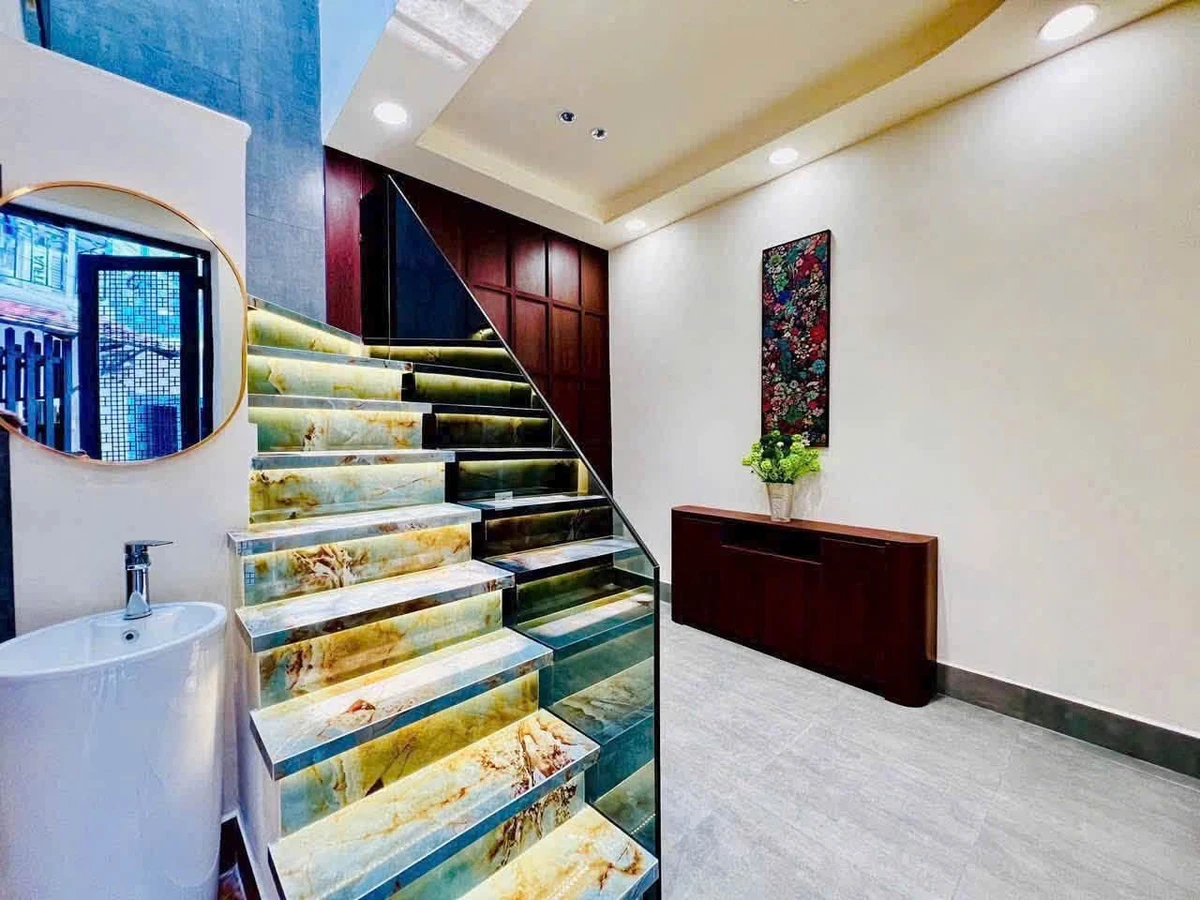 Bán nhà 3PN 23m² đường Dương Quảng Hàm, Gò Vấp giá 3,35 tỷ - Ảnh thu nhỏ 4