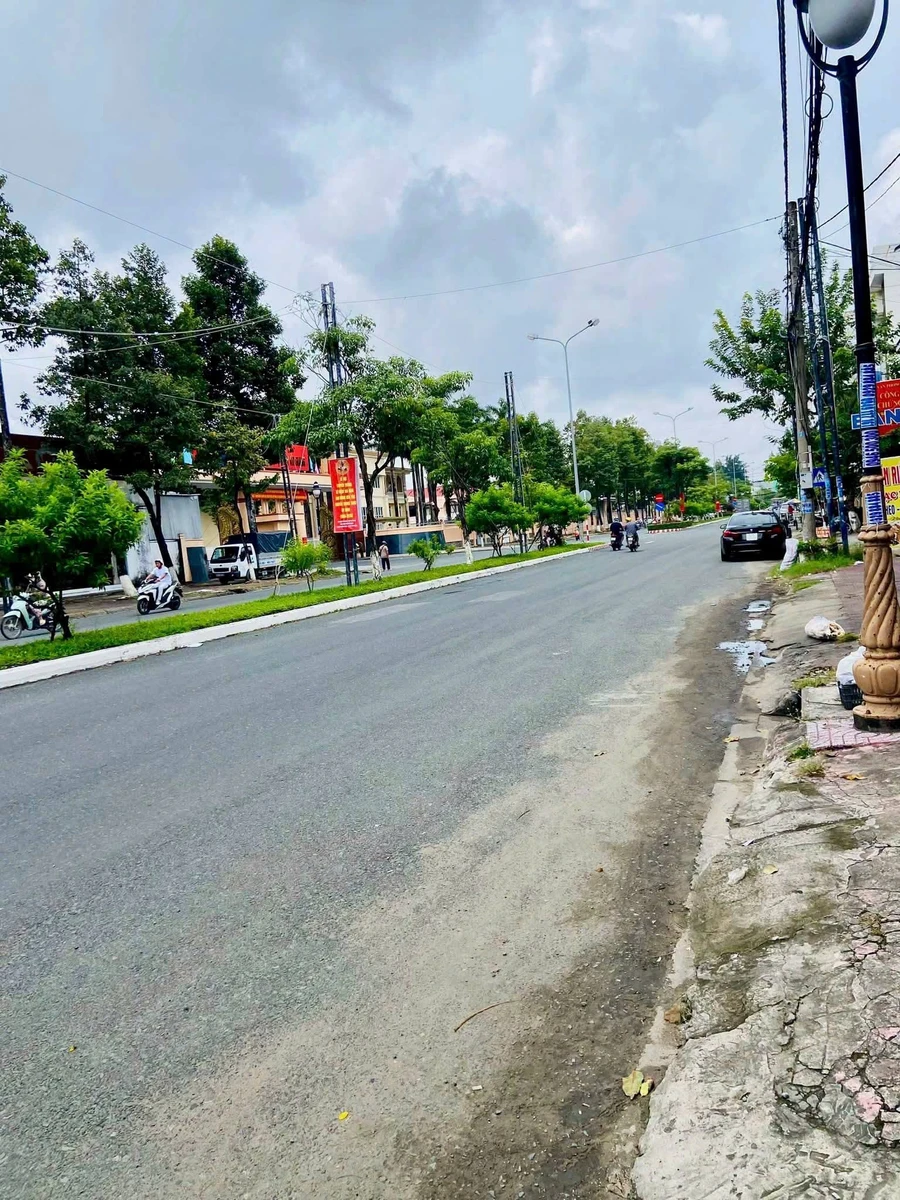 Cho thuê nhà mặt tiền đường Lạc Hồng, Rạch Giá, An Giang, 4x21m, giá 11 triệu/tháng - Ảnh 1